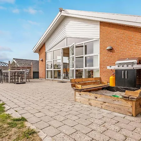 3 Bedroom Amazing In Faaborg