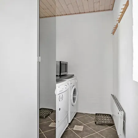 Дом отдыха Beautiful In With Sauna *