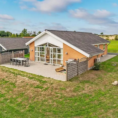 3 Bedroom Amazing In * Faaborg